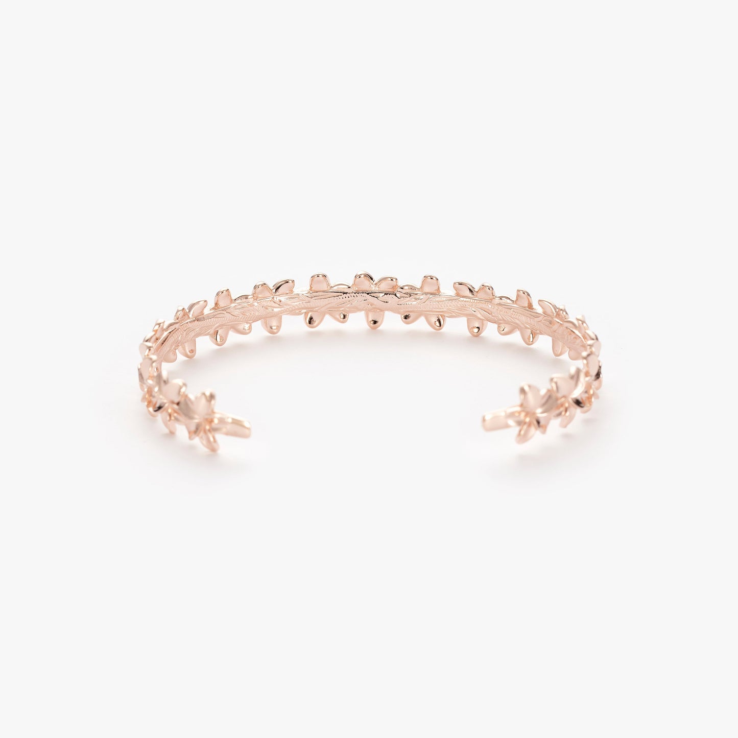 【Smart Wailea】 Ewalu Plumeria Bangle